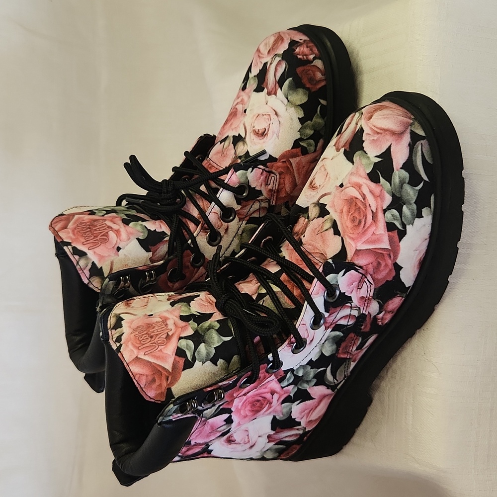 Yes We Vibe Women's Boots